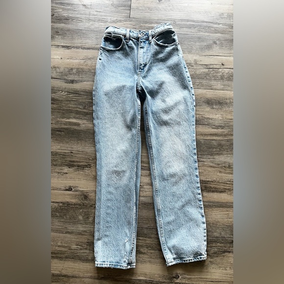 Abercrombie&Fitch Curve Love Ultra High Rise 90s Straight Jean size 23/000s - Picture 4 of 6
